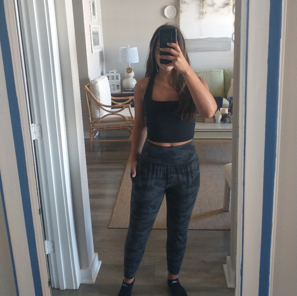 Athleta Black & Grey Salutation Camouflage Joggers